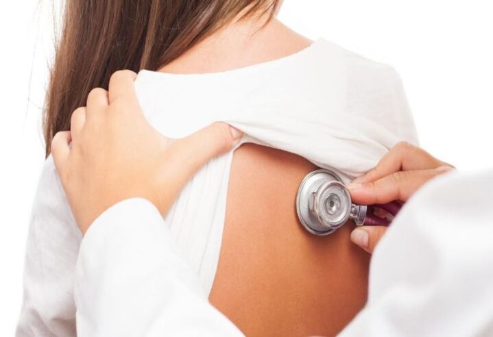 medizinischer Test für Schmerzen in den Schulterblättern